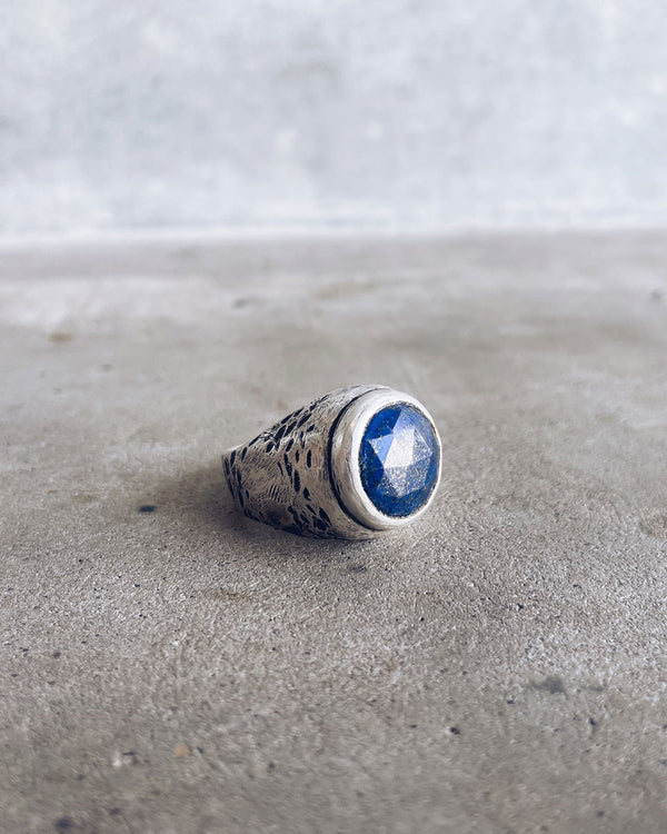 Lapis Lazuli Round Signet Ring